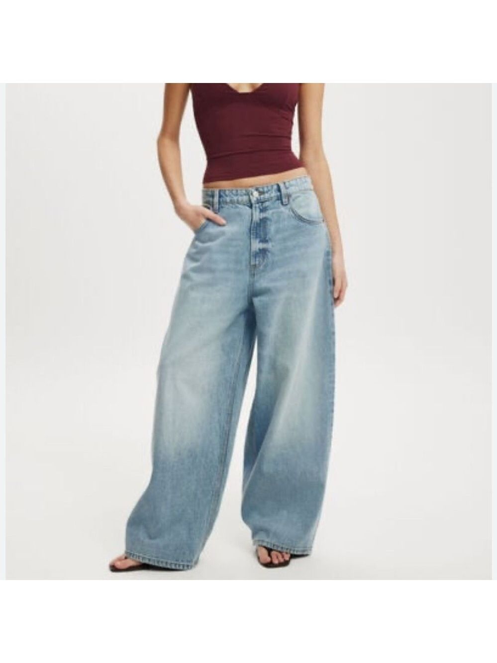 Wayf Denim Blue Wide-Leg trouser style Jeans size small Very